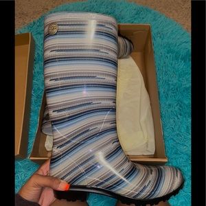 Women’s Shave Serape Uggs Rainboots